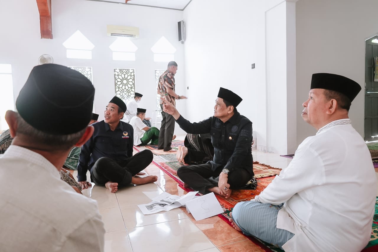 Bupati Barru Kunjungi Masjid Nurul Amri Dusun Lawae Dalam Kegiatan