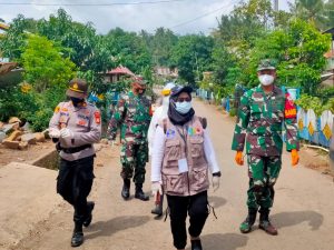 TNI-Polri Kawal Pemakaman Jenazah Pasien Covid-19 di Dusun Datara Gowa