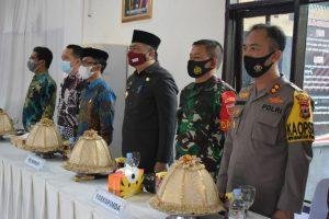 Dandim 1405/Mlts bersama FORKOPIMDA Barru hadiri Rapat Pleno Terbuka KPUD Kab. Barru