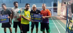 Jalin Silaturahmi, PB. Warkop Permata Gelar Pertandingan Badminton