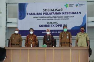 Walaupun Padat, Aktivitas Bu Dokter Hasnah Syam di Barru Tuntas
