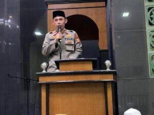 Safari Ramadan, Kapolsek Tallo Ingatkan Warga Patuhi Prokes
