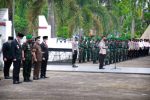 Jelang HUT Bhayangkara ke-75, Kapolres Barru Pimpin Upacara Di TMP Barru