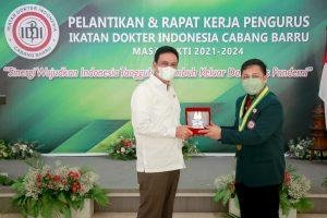 Bupati Barru Hadir Memberikan Semangat Dalam Pelantikan Pengurus Cabang IDI Barru