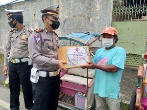 Hut ke 66 Tahun, Sat Lantas Polres Palopo Gelar Bakti Sosial