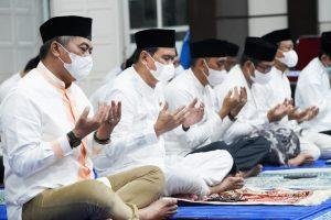 Bupati Barru Sambut 2022 dengan Zikir Bersama
