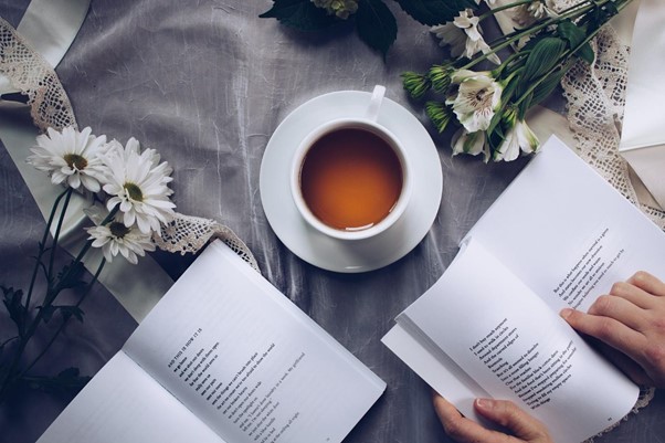 https://pixabay.com/photos/tea-time-reading-poetry-leisure-3240766/