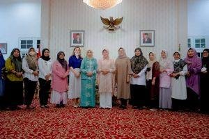 Selesai Kegiatan Bersama Pemkab Toli – Toli, Hasna Syam Melanjutkan Berkunjung ke Lokasi Kebakaran