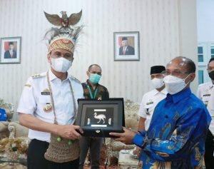 40 Pemimpin Administrator Papua Barat Simak Keunggulan Barru Yang Diulas Bupati Suardi Saleh