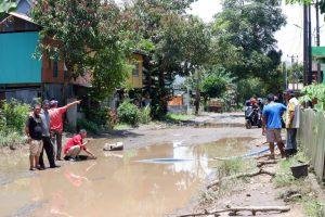 Pemerintah Kabupaten Barru Kembali Benahi Jalan Berlubang Poros Pekkae – Soppeng