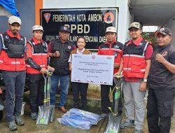 Peduli Banjir dan Tanah Longsor, Tim Reaksi Cepat Semen Tonasa Terjun Bantu Korban Bencana di Ambon