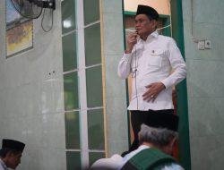 Safari Jumat, Bupati Barru Salurban Bantuan Pembagunan Masjid Di Desa Balusu