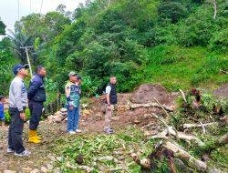 Gerak Cepat, Sekda Barru Tinjau Lokasi Longsor Di Desa Harapan