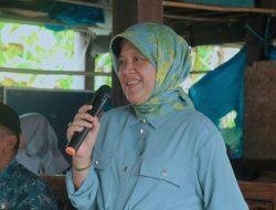 Hasnah Syam Bersama Dinsos Melakukan Kunjungan di Wilayah Pesisir