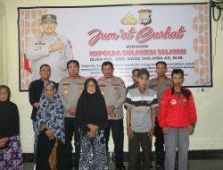 Jumat Curhat, Kapolda Sulsel Sambangi Warga Desa Lekopancing Maros