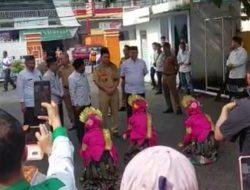 Kemenag Makassar Sambut Kedatangan Danny Pomanto Dengan Tarian Adat 