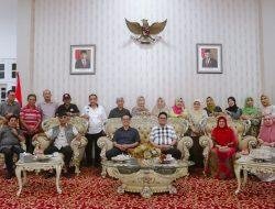 Suardi Saleh Gelar Reuni Bersama Rekan Kerja Semasa Jadi PNS di Maros