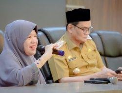 Hj. Hasnah Syam Anggota DPR RI dan Bupati Barru Jalin Silaturahmi Bersama Sejumlah Wartawan dan LSM