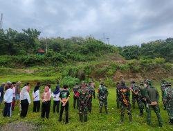 TNI-Polri Tanete Rilau Bersihkan Saluran Air di Desa Lasitae