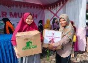 Warga Antusias Tebus Sembako Murah di Mako Polres Barru