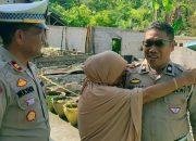 Tak Hanya Beri SIM Gratis, Kasat Lantas Barru Bantu Sembako Bagi Korban Kebakaran