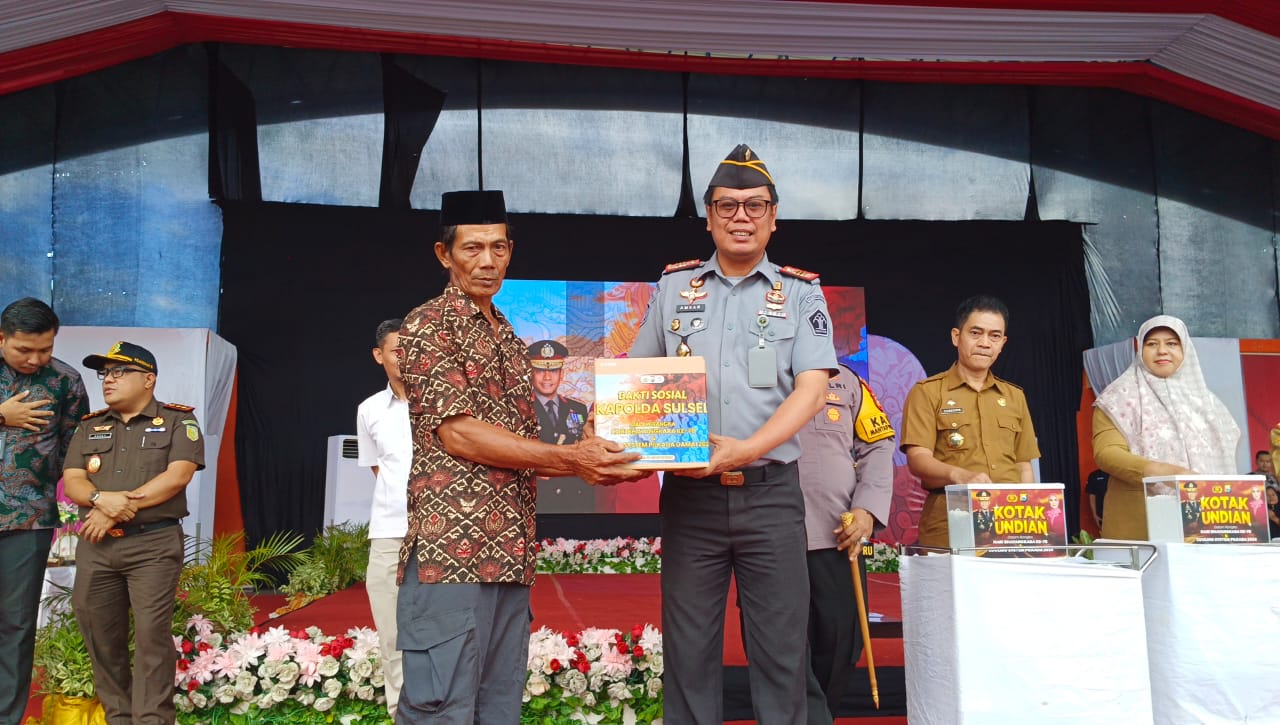 Karutan Barru Hadiri Bakti Sosial Kapolda Sulsel