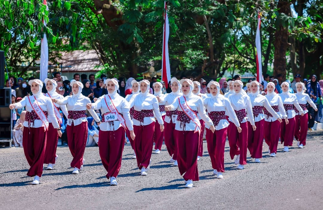 Meriahkan HUT RI Ke-79, Pemkab Barru Gelar Lomba Gerak Jalan