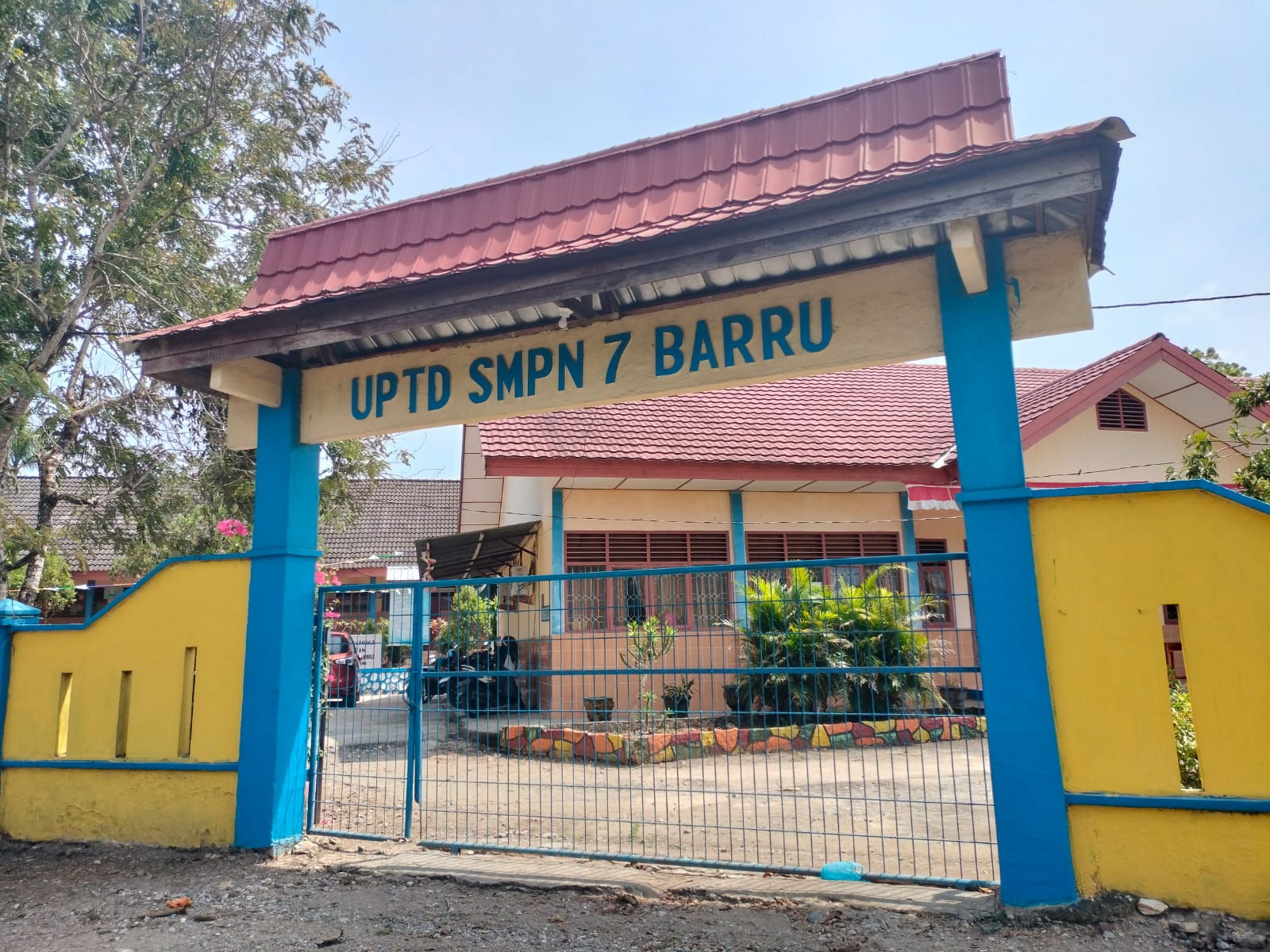 Mimpi Siswa Terima Beasiswa PIP Pupus, Plh SMPN 7 Barru: Tidak Boleh Orang Kaya