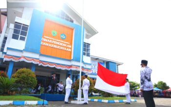 Hari Guru Nasional 79, Bupati Barru Pimpin Upacara dan Bacakan Amanat Menteri Pendidikan R.I