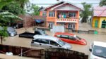 Sejumlah Kendaraan Terendam Banjir di Pacciro Takkalasi Barru