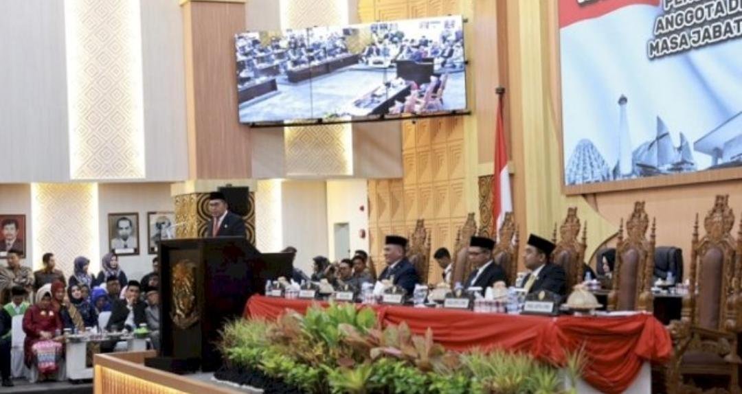 50 Anggota DPRD Makassar Resmi Dilantik