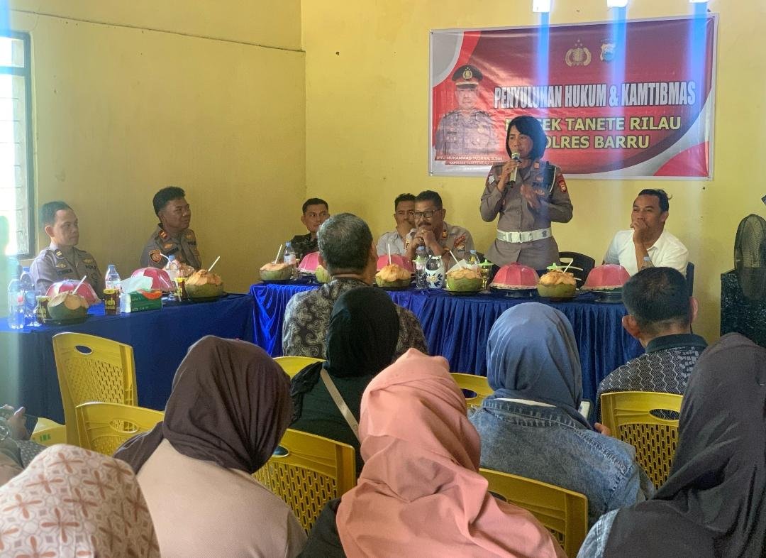Kasat Lantas Barru Titip Pesan Saat Hadiri Penyuluhan Kamtibmas Terpadu di Polsek Tanete Rilau