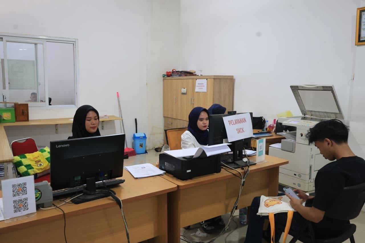 Dukung Transformasi Digital, Polres Barru Dorong Masyarakat Manfaatkan SKCK Online