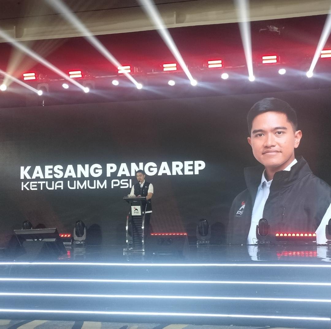 Kaesang Meneteskan Air Mata Tutup Rakernas Perdana PSI di Makassar