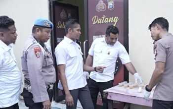 Jaga Integritas, Seluruh Personel Satresnarkoba Polres Gowa Jalani Tes Urine