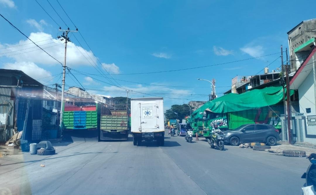 Walkot Makassar Geser Lapak Pedagang, Ekspedisi Teuku Umar Tallo Tetap Ambil Badan Jalan