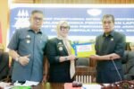 Serahkan LKPJ 2025, Bupati Barru Wajibkan Pimpinan OPD Hadir dalam Pembahasan DPRD