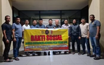 Alumni Akper Mappaoudang Makassar Angkatan 2011 Baksos Ramadan di Gowa