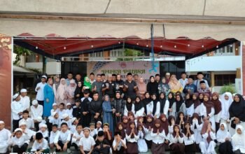 Penyerahan Bantuan ke Panti Asuhan Mewarnai Buka Puasa Bersama Alumni Smandel Angkatan 86 Makassar