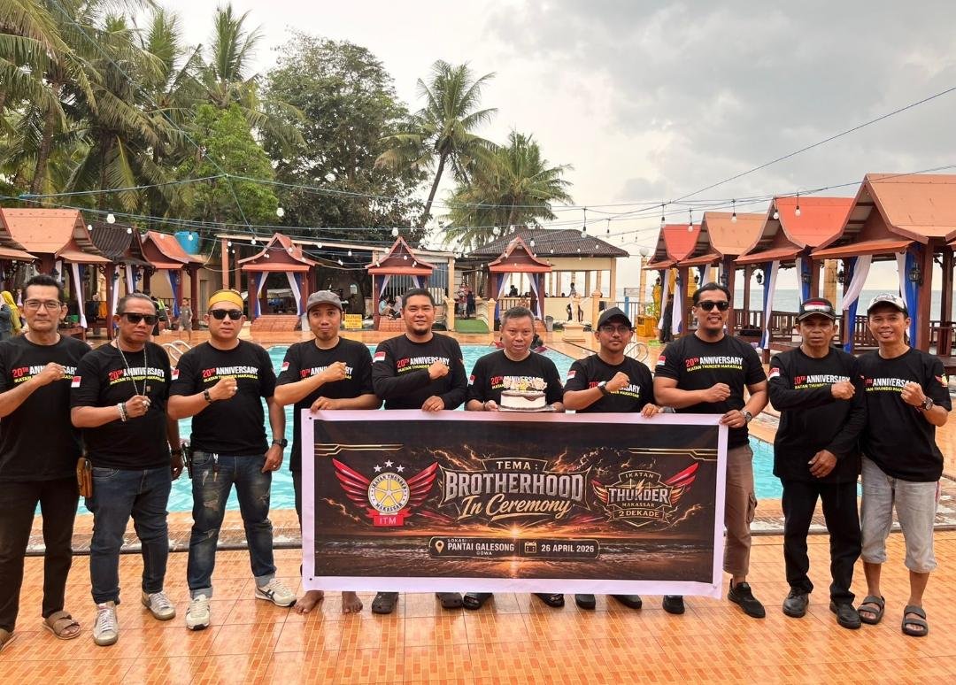 Komunitas Motor Ikatan Thunder Makassar Rayakan Anniversary ke-20 di Pantai Galesong
