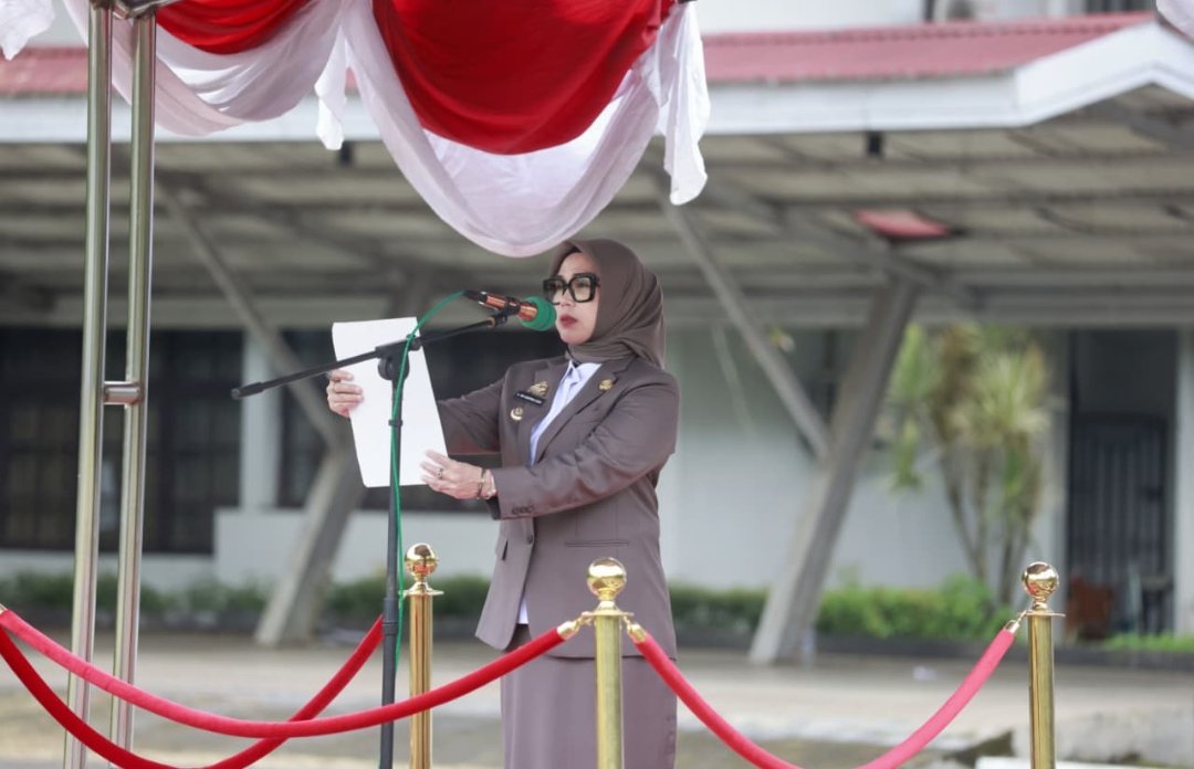 Bupati Barru Andi Ina Kartika Sari memimpin langsung Upacara Peringatan Hari Kebangkitan Nasional (Harkitnas) ke-118 tingkat Kabupaten Barru yang berlangsung khidmat di halaman Kantor Bupati Barru, Selasa (20/5/2026).