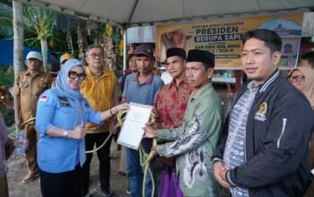 Presiden Prabowo Salurkan Sapi Kurban 908 Kg untuk Warga Desa Nepo Barru