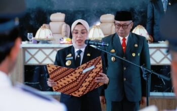 11 Kepala Desa Terpilih Resmi Dilantik, Bupati Barru Tekankan Amanah dan Integritas