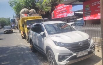 Kendaraan Digembok Dishub di Jalan Daeng Sirua Makassar, Pengendara Kesal: Langsung Dikunci Tanpa Penjelasan