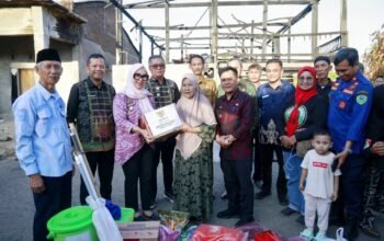 Bupati Barru Tinjau Korban Kebakaran di Tanete Rilau, Pastikan Bantuan dan Pendampingan