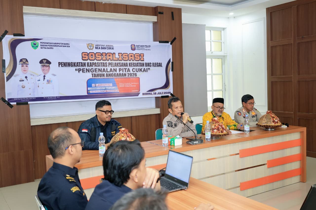 Sekda Barru Buka Sosialisasi Pengenalan Pita Cukai, Perkuat Pengawasan BKC Ilegal