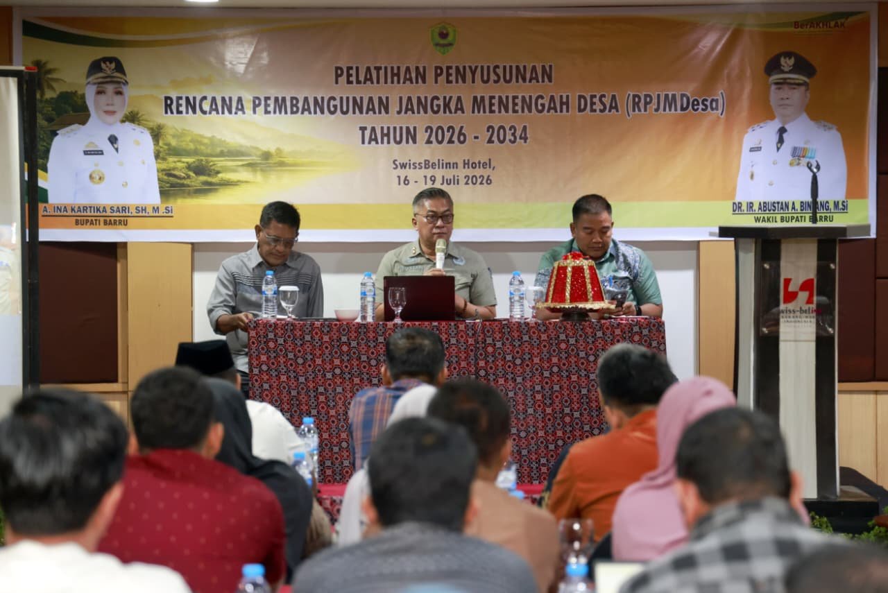 Wabup Barru Abustan Tekankan Lima Prinsip Penyusunan RPJMDesa 2026–2034 pada Pelatihan Aparatur Desa