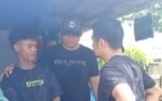 Polisi mengamankan pria berinisial M (26), terduga pelaku pengeroyokan terhadap seorang mahasiswa di Kabupaten Bantaeng, Sulawesi Selatan.