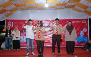 Bupati dan Wabup Barru Sambangi Perkemahan Pramuka, Pesan Jaga Kekompakan