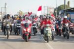 Semarak HUT ke-81 RI, Ribuan Warga Tumpah Ruah Ikuti Konvoi Merah Putih di Barru